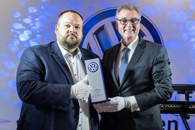 Volkswagen представляет цифровой шоу-рум «Фастар»